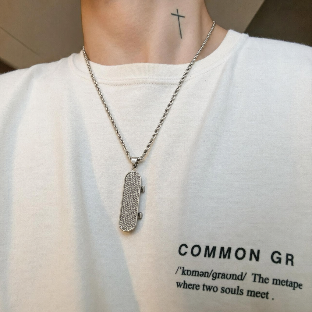 Skate Pendant